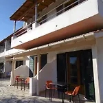 Elli - Nikos Apartamento Ýpsos