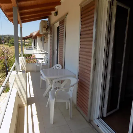 Elli - Nikos Apartamento Ýpsos