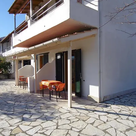 Apartment Elli - Nikos *